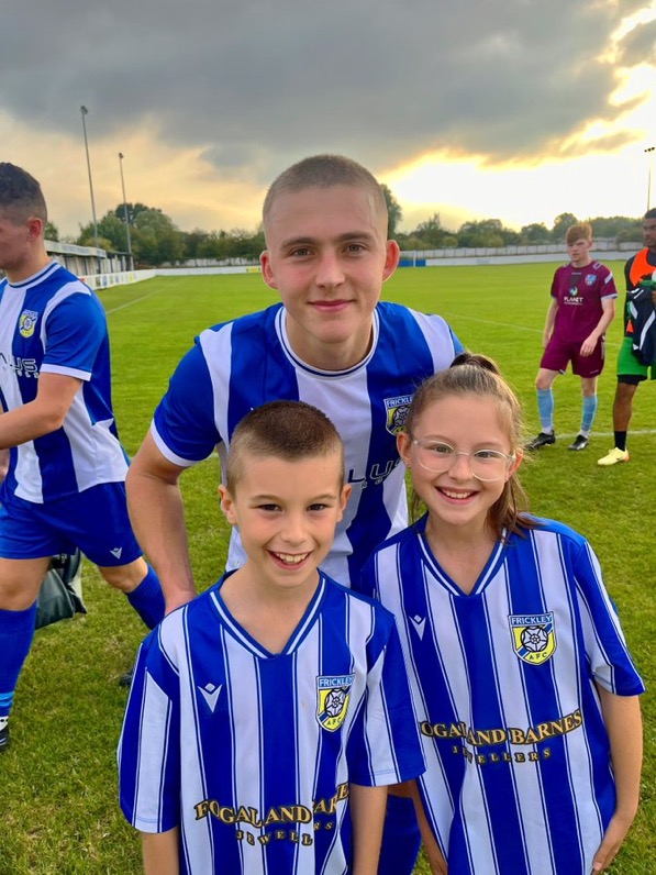 Frickley Athletic v Sandbach United