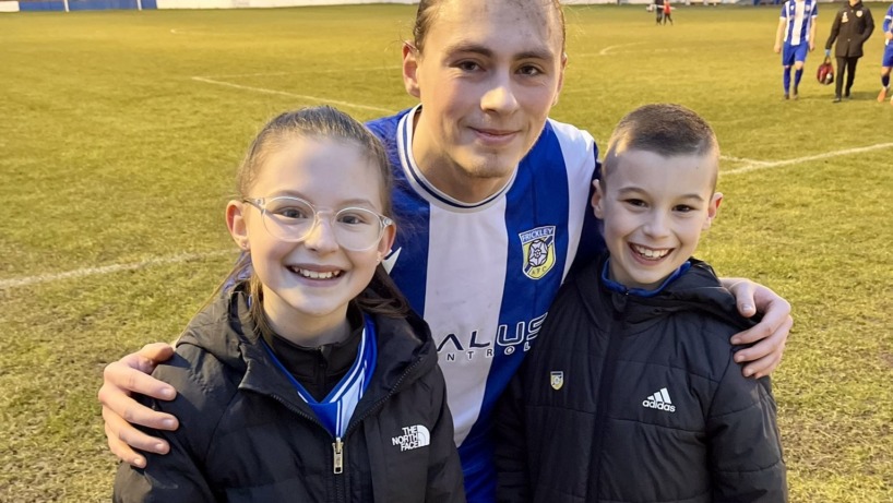 Frickley Athletic v Eccleshill United FC