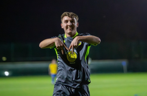 Albion Sports 1 Frickley Athletic 4